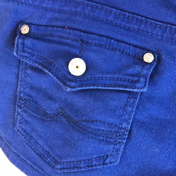 Almost Famous Shorts Size 13 - Picture 2 of 7